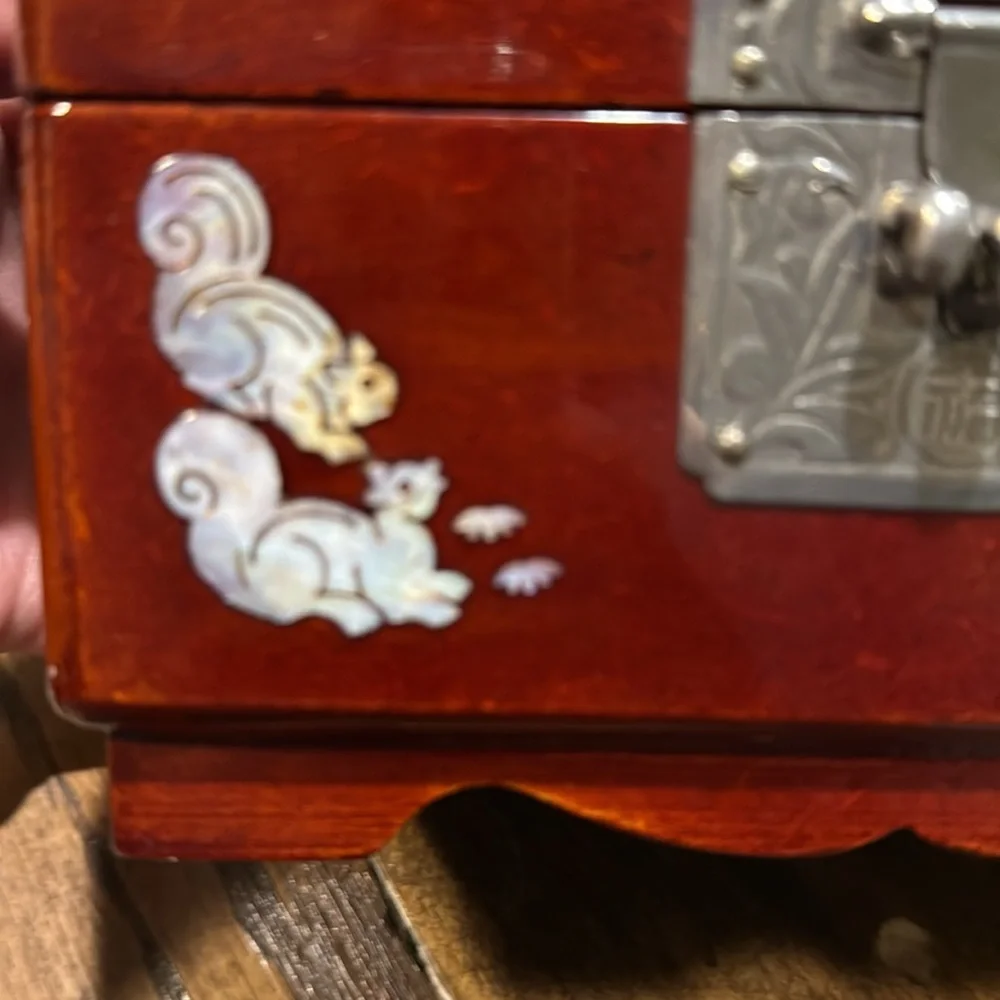 Vintage Asian Musical Jewelry Box with Mother of Pearl Inlay